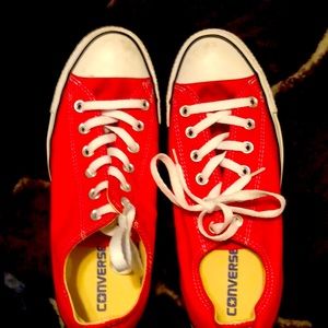 Converse Red